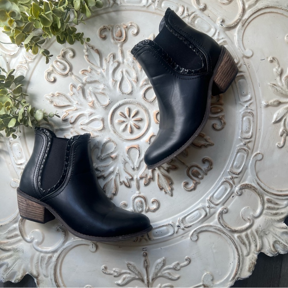 Olivia Miller Black Slip On Ankle Boots Size 7